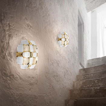 Idee illuminazione scale interne: parete, applique, led